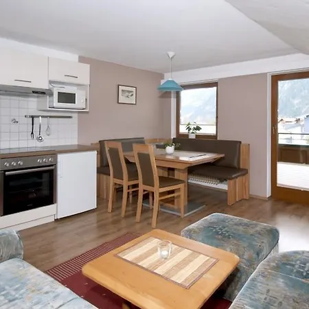 Apartament Tyrol *