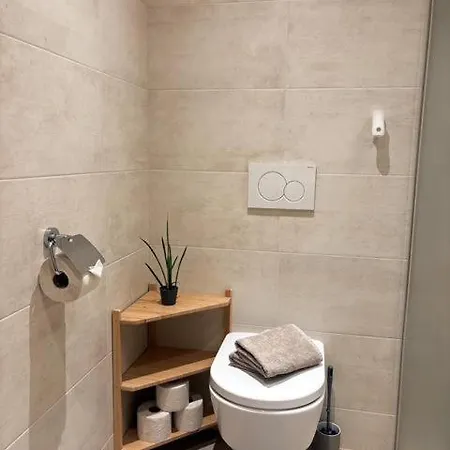 Tyrol Apartament *