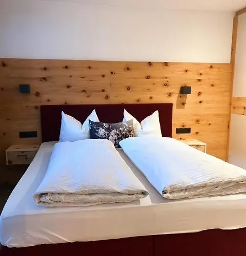 Tyrol شقة